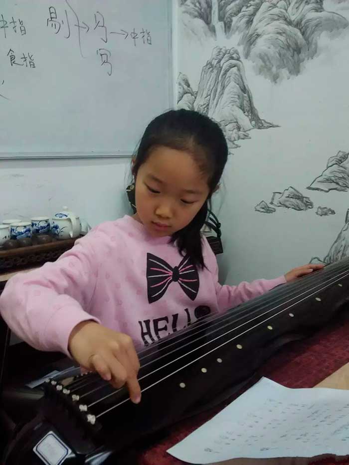 Китайский музыкальный инструмент Гуцинь